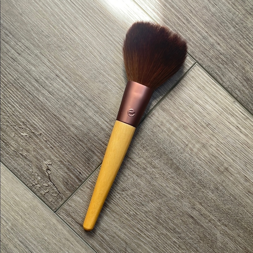 EcoTools Brush with Brown Bristles and Tan Handle